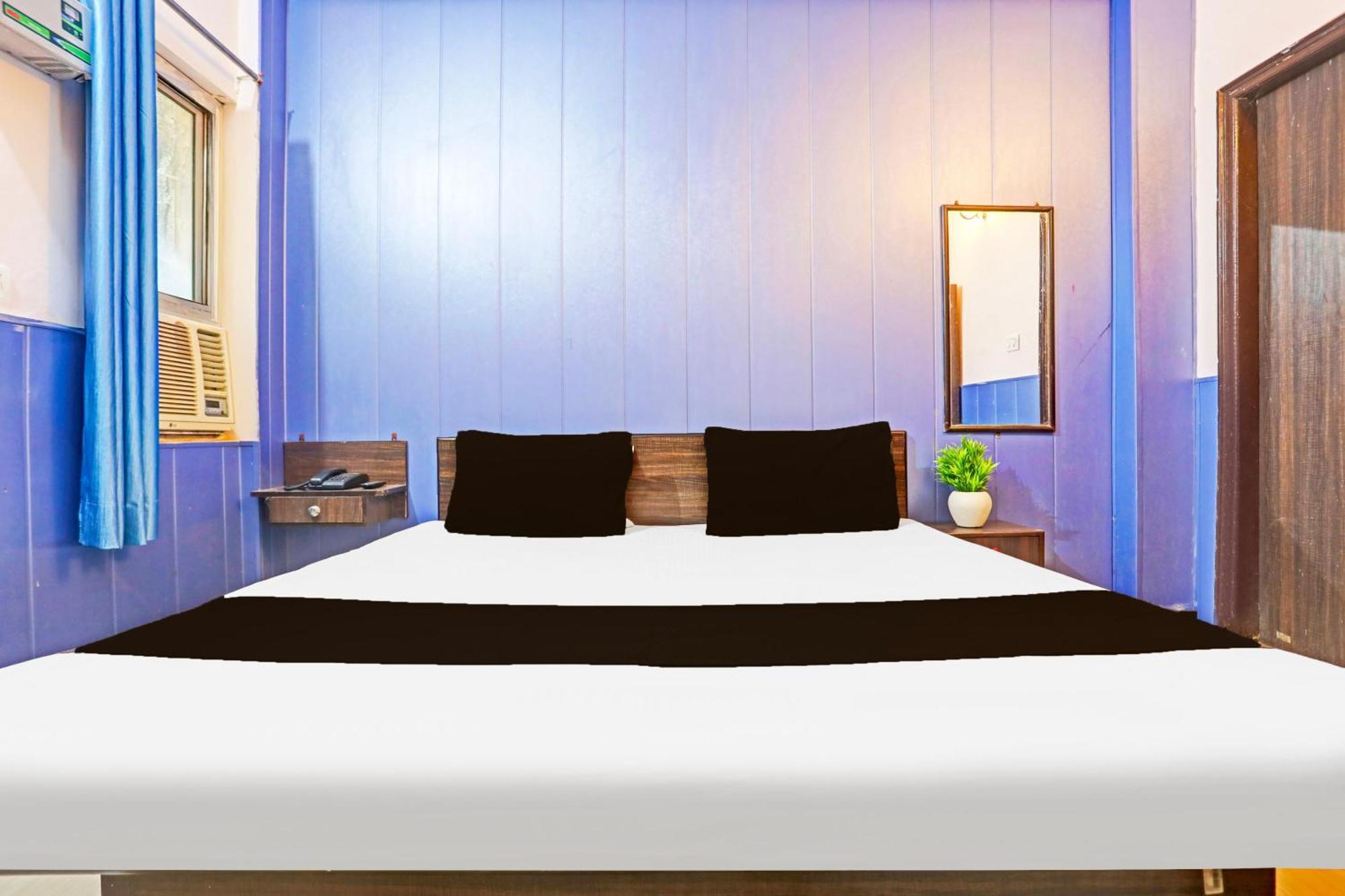 Hotel O Arvi Guest House Varanasi Exteriör bild